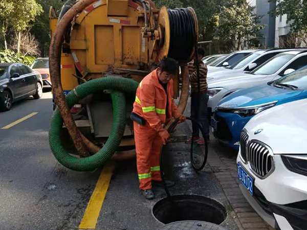 赛罕排污管道清淤