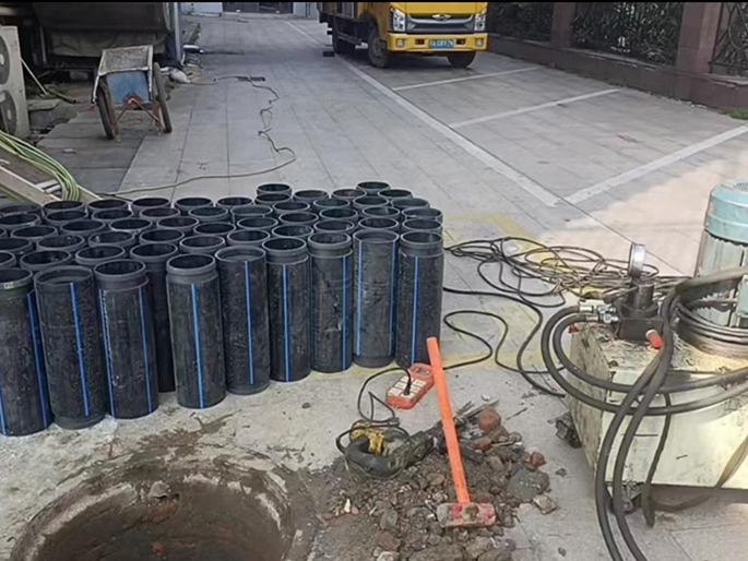 赛罕PE置换管厂家 DN315置换管 非开挖管短管置换